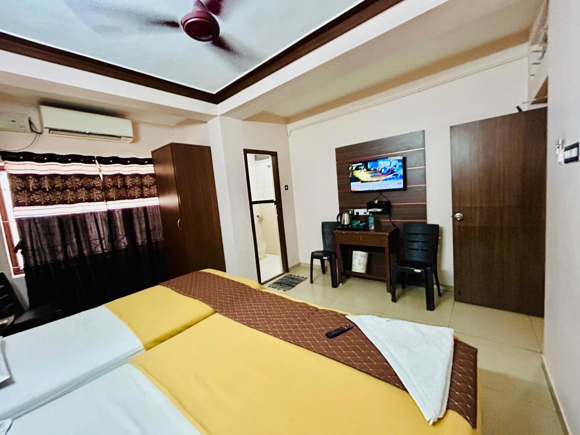 Hotel Jothi Coimbatore Zewnętrze zdjęcie